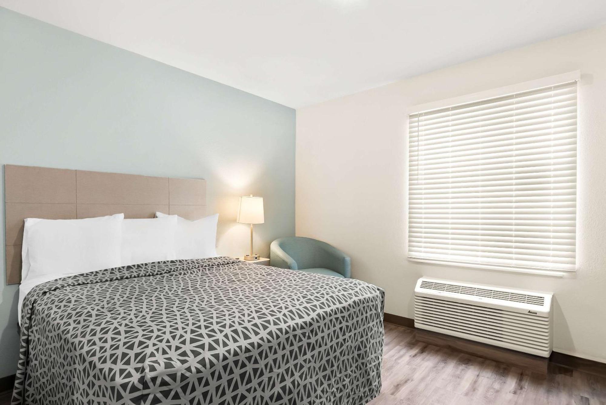 Woodspring Suites Savannah West Chatham Parkway Экстерьер фото