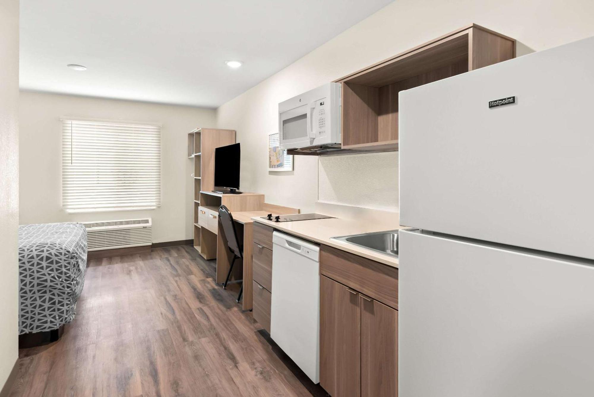 Woodspring Suites Savannah West Chatham Parkway Экстерьер фото
