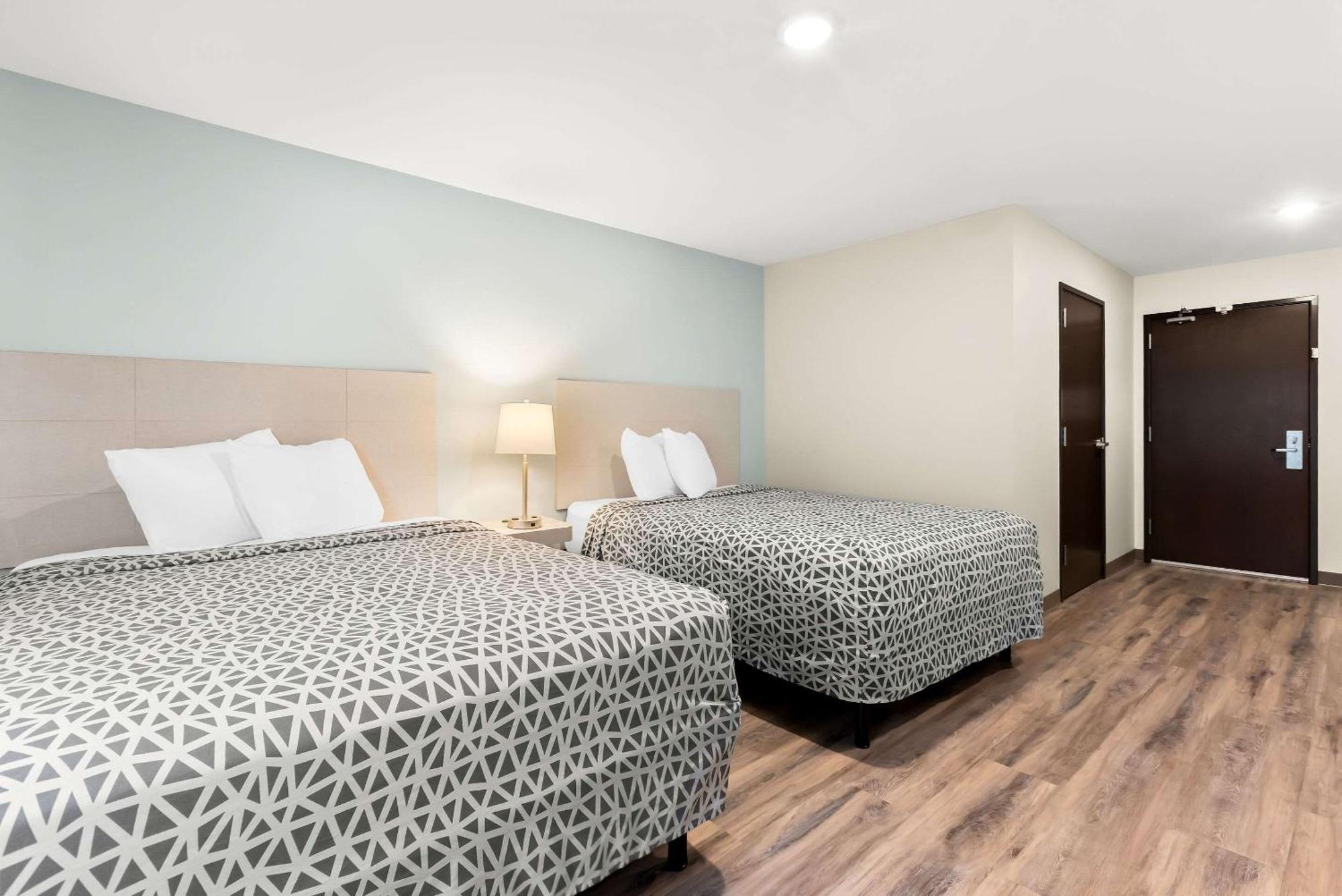 Woodspring Suites Savannah West Chatham Parkway Экстерьер фото